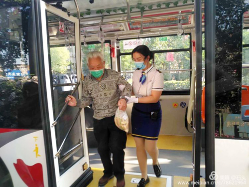 車靚，服務(wù)也靚01.jpg